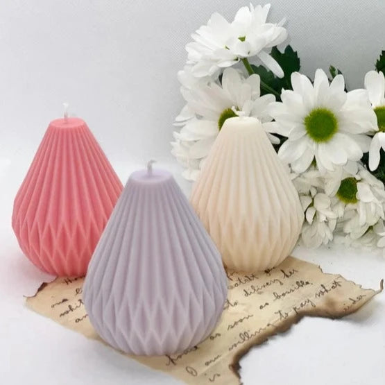 5 DECORATIVE CANDLES